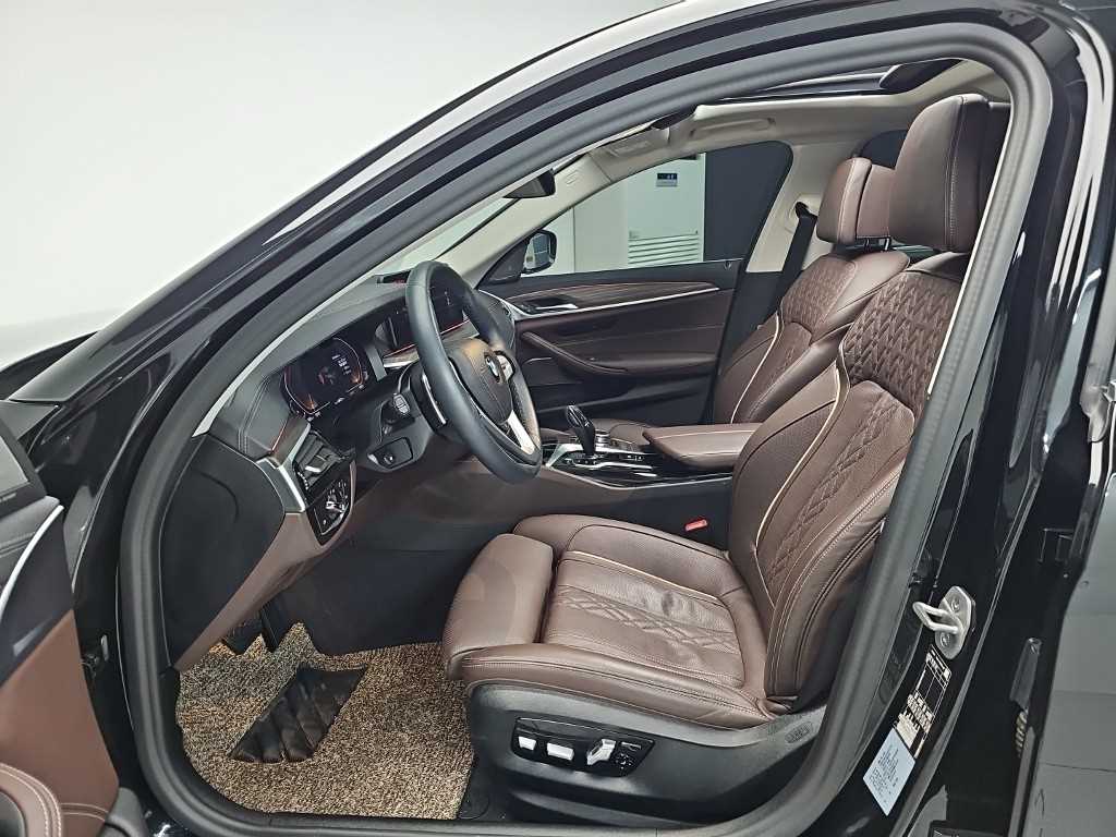 BMW 5 Series - Vista 11