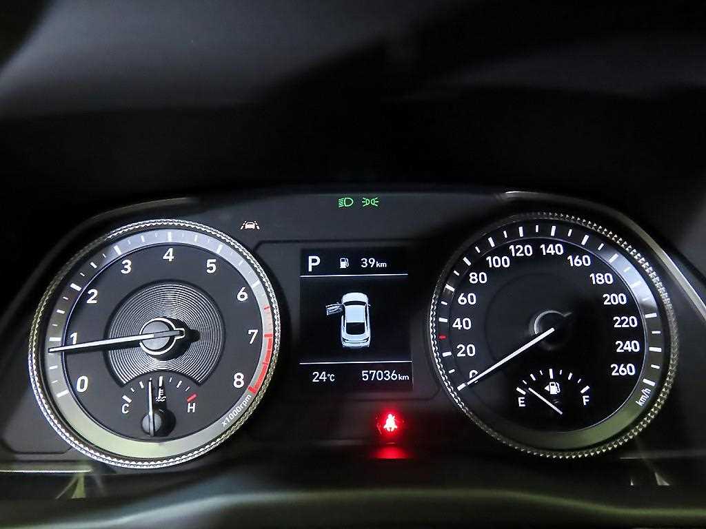 HYUNDAI Sonata - Vista 11