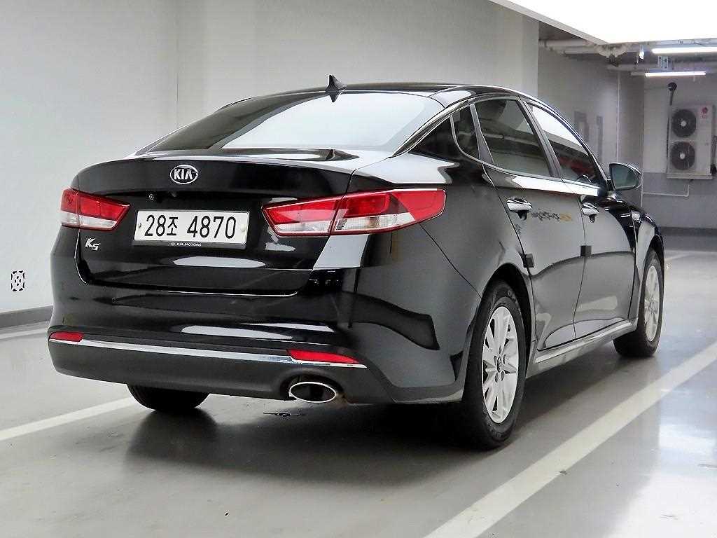 KIA K5 - Vista 4