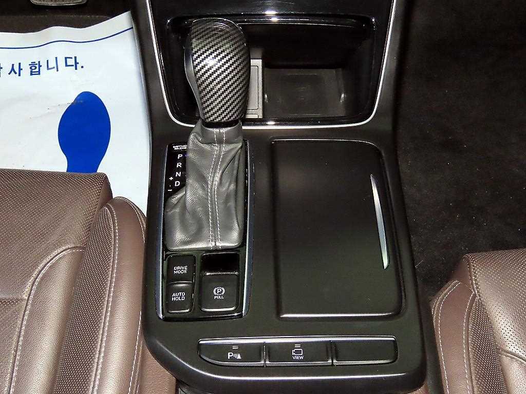 HYUNDAI Grandeur - Vista 12