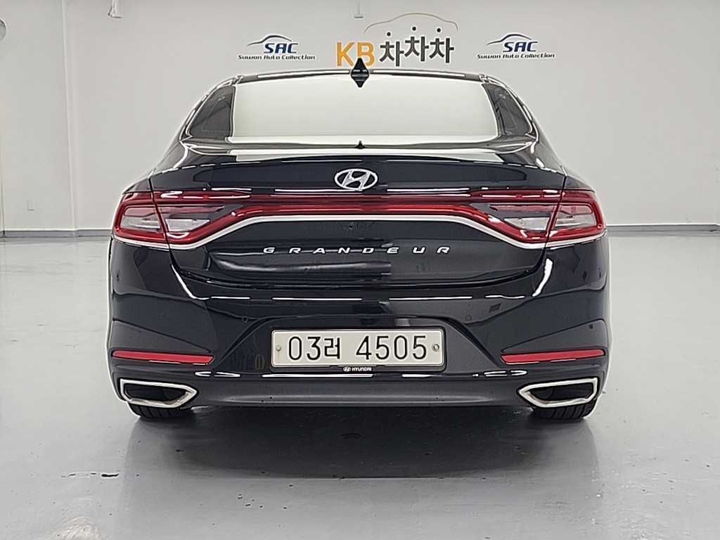 HYUNDAI Grandeur - Vista 3