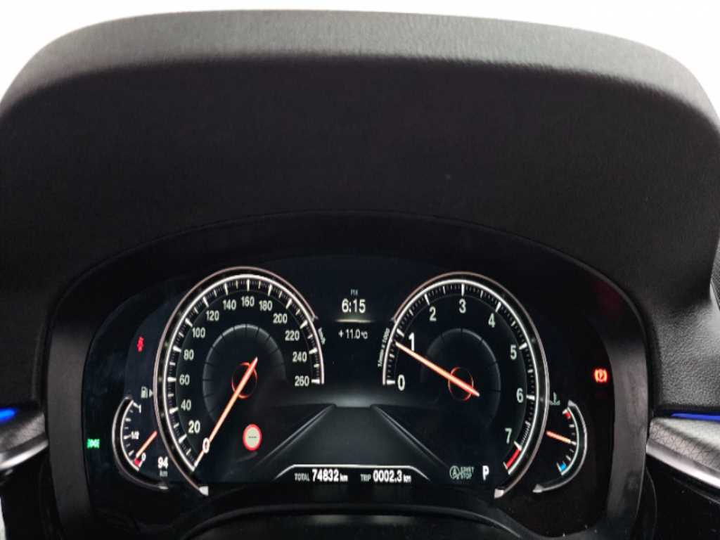 BMW 5 Series - Vista 8
