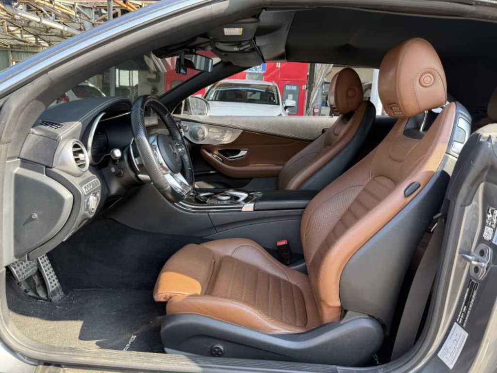 Mercedes Benz C Class - Vista 9