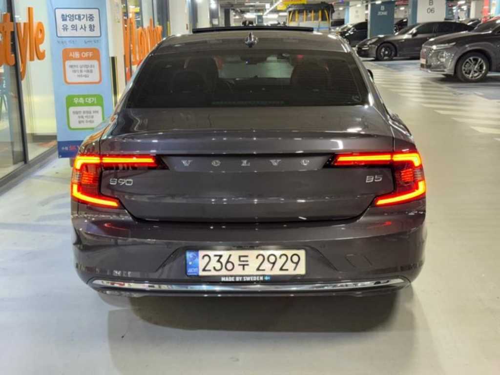 Volvo S90 - Vista 5