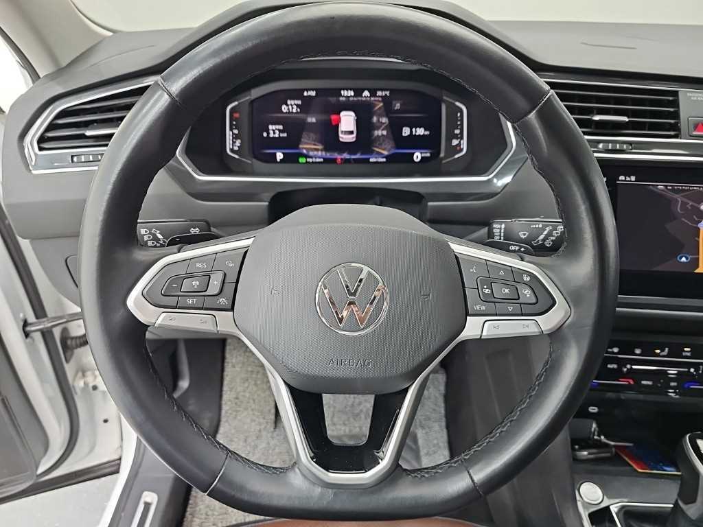 Volkswagen Tiguan - Vista 9