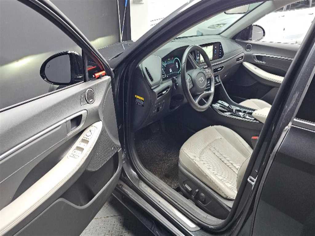 HYUNDAI Sonata - Vista 10