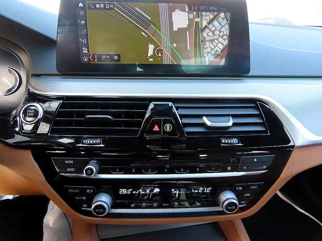BMW 5 Series 2018 Blanco - Importación desde Corea - HF Imports Iquique - Foto 13