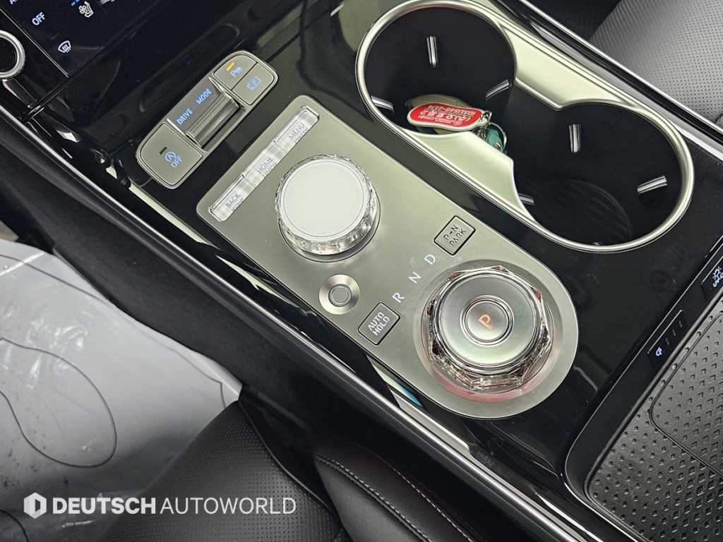 Genesis GV70 - Vista 9