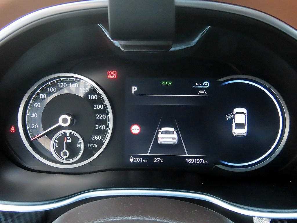 Genesis G80 - Vista 9