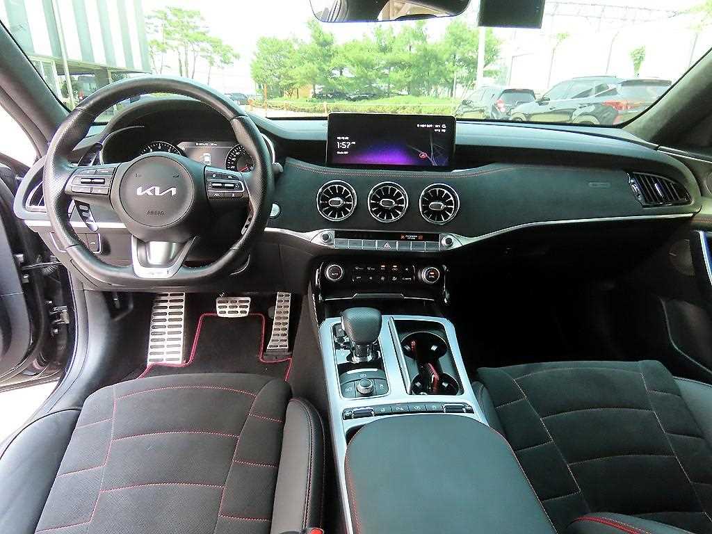 KIA Stinger - Vista 7