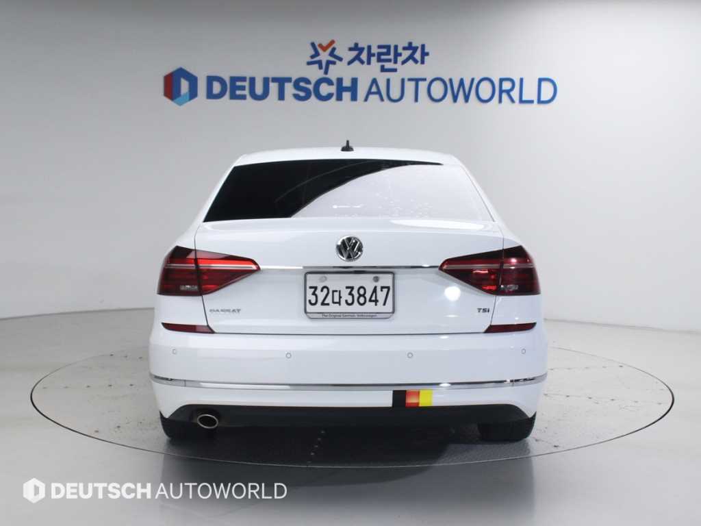 Volkswagen Passat - Vista 4