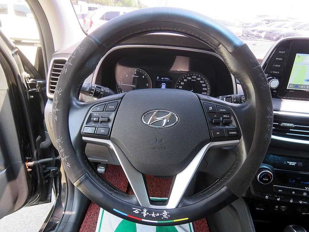HYUNDAI Tucson - Vista 12