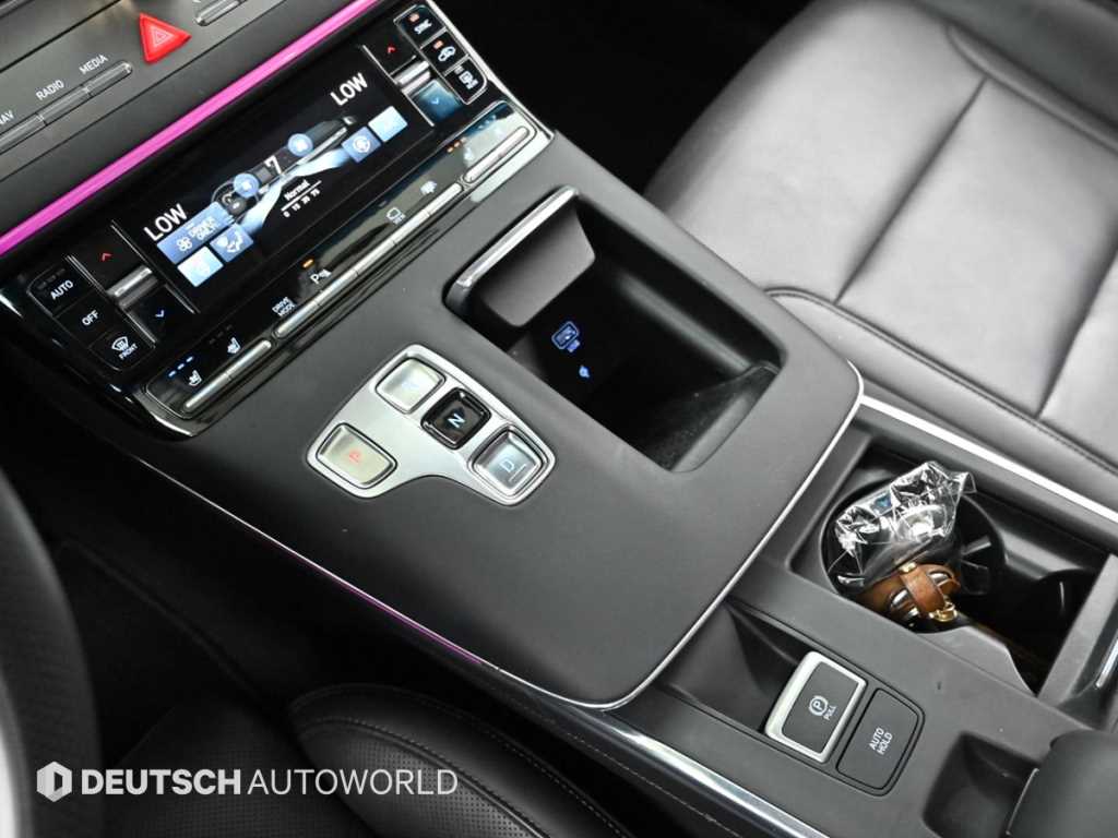 HYUNDAI Grandeur - Vista 9
