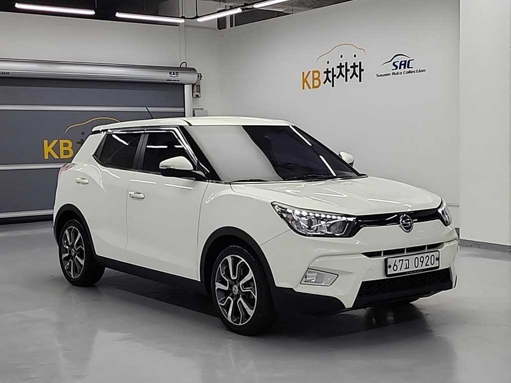 Ssangyong Tivoli - Vista 4