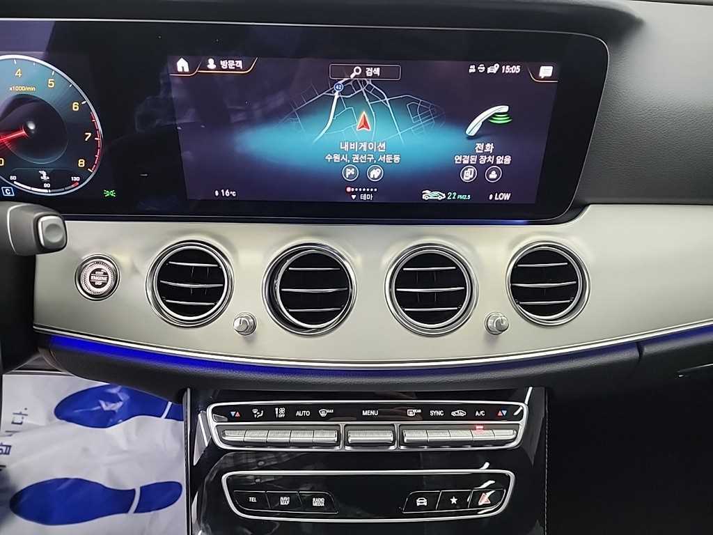Mercedes Benz E class - Vista 10