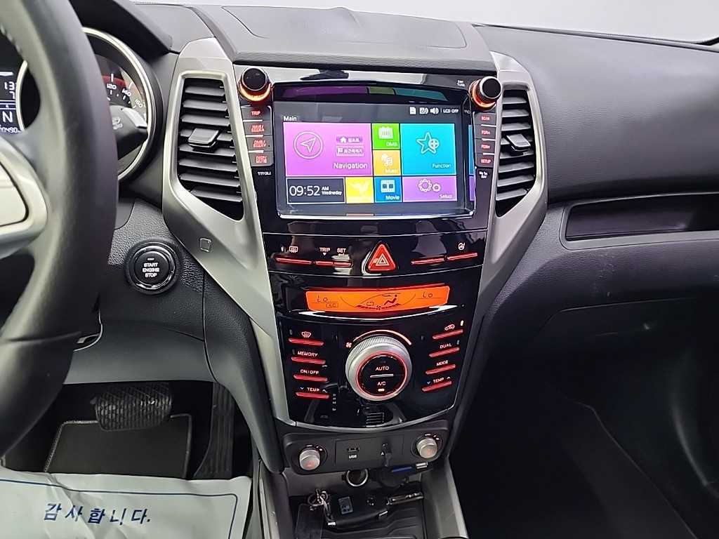Ssangyong Tivoli - Vista 10