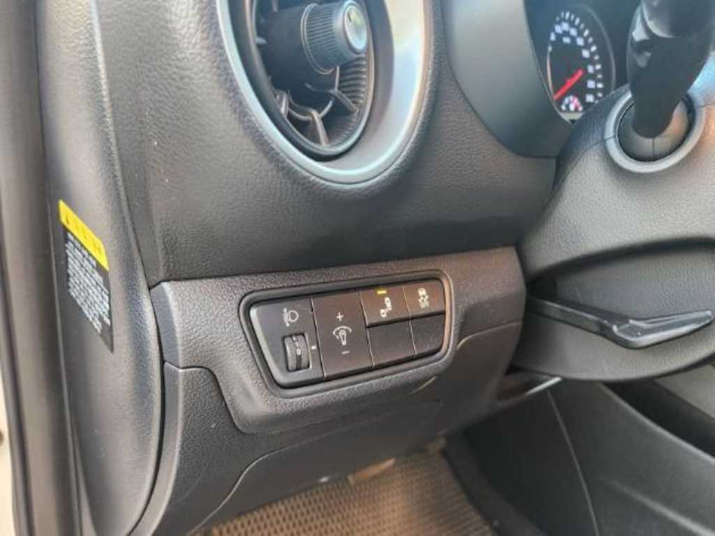 KIA K3 - Vista 6