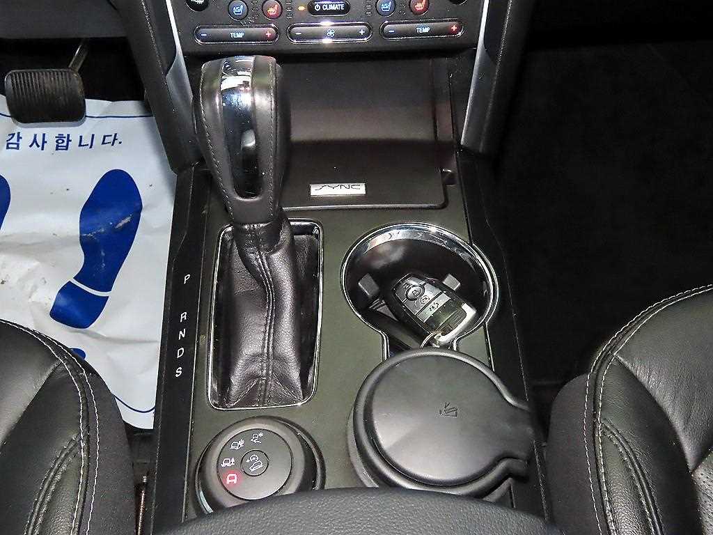 Ford Explorer - Vista 12