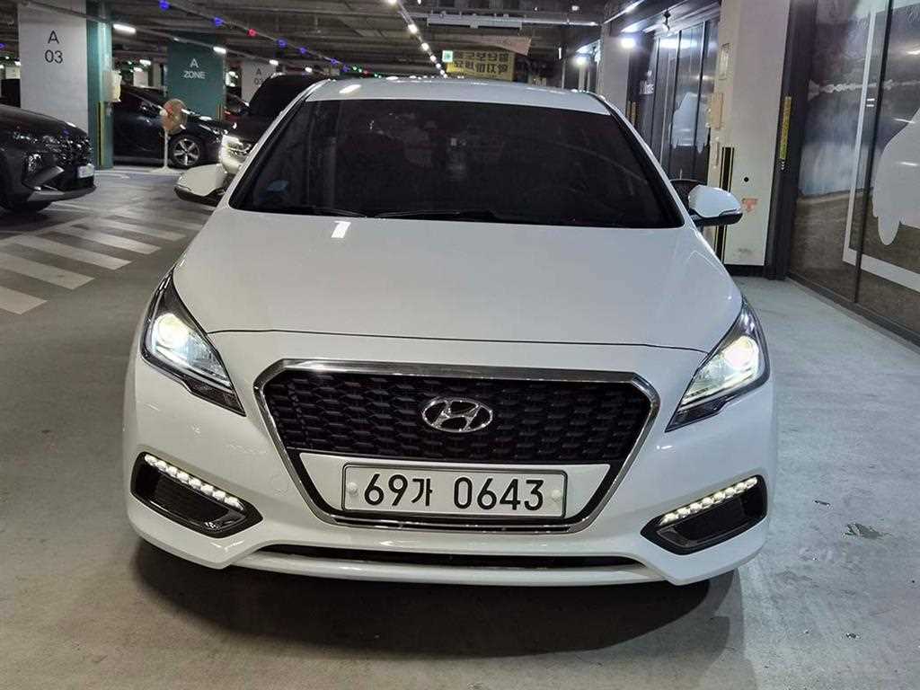 HYUNDAI Sonata - Vista 2