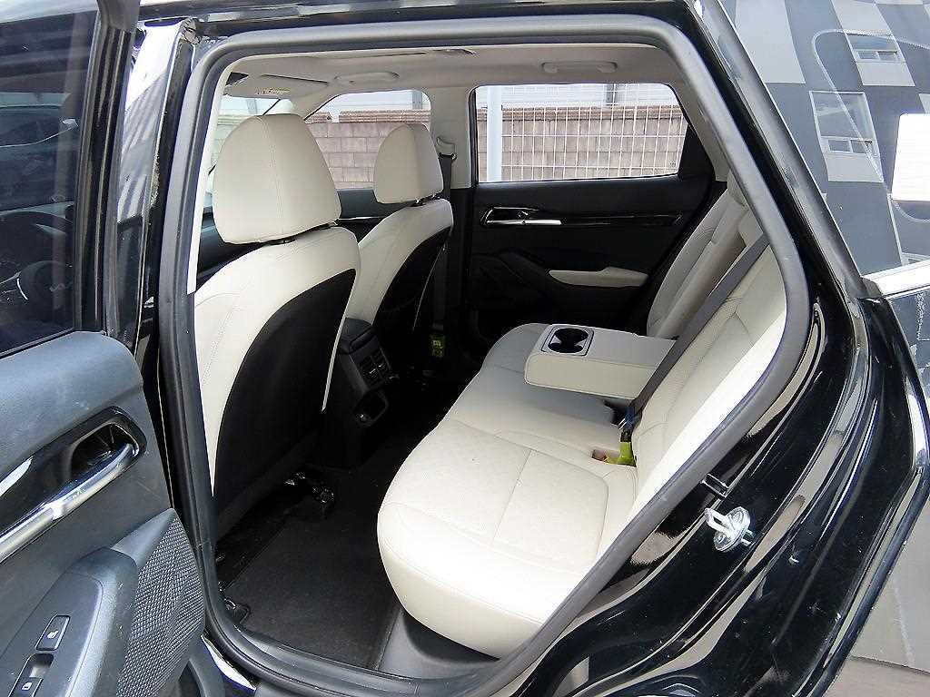 KIA Seltos - Vista 6
