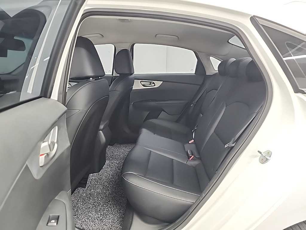 KIA K3 - Vista 12