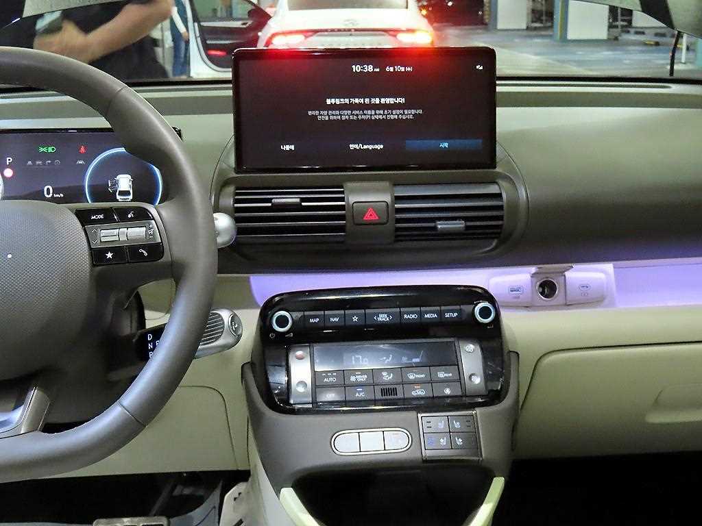 HYUNDAI Casper - Vista 11