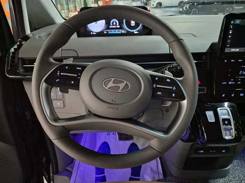 HYUNDAI Staria - Vista 9