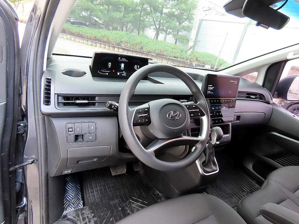 HYUNDAI Staria - Vista 7