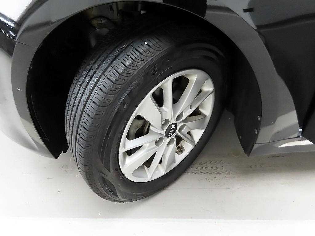 KIA K5 2016 Negro - Importación desde Corea - HF Imports Iquique - Foto 19