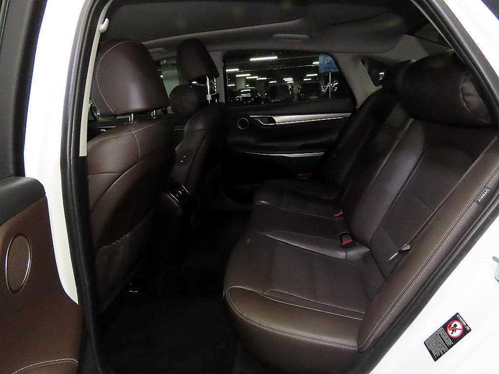 HYUNDAI Grandeur - Vista 7