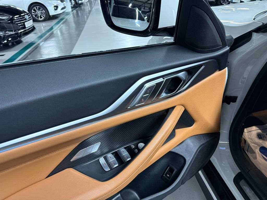 BMW i4 - Vista 11