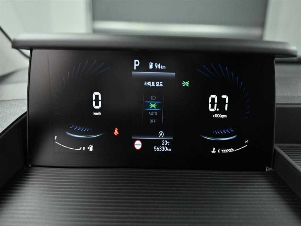 HYUNDAI Staria - Vista 8