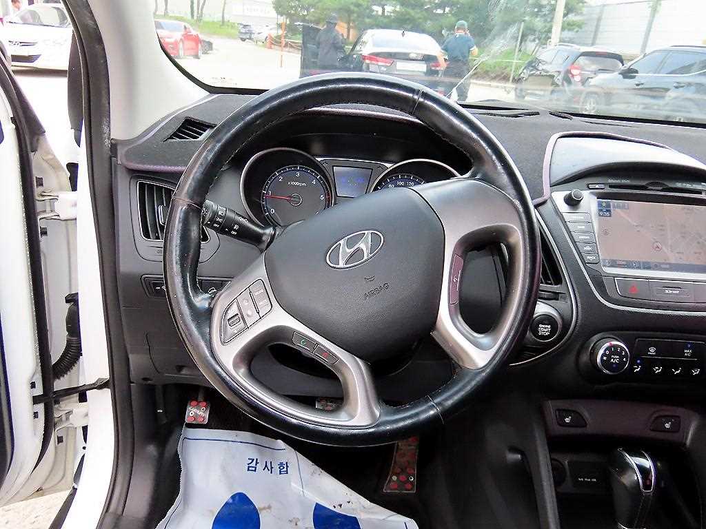 HYUNDAI Tucson - Vista 8