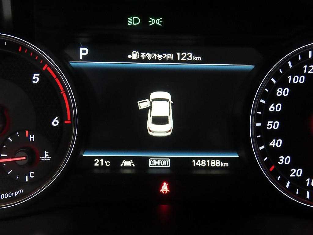 Genesis G70 - Vista 9