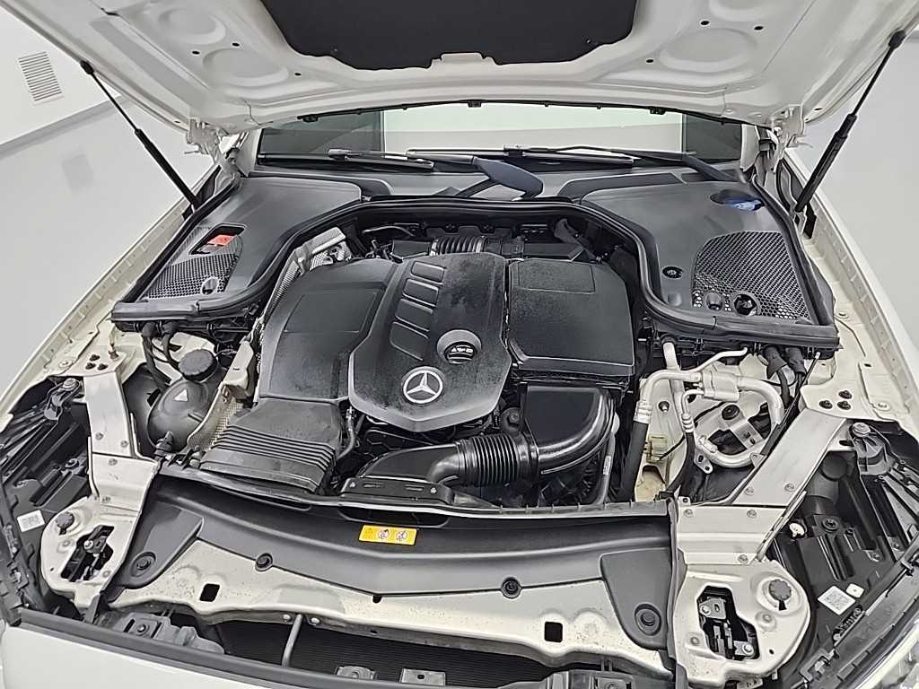 Mercedes Benz E class - Vista 6