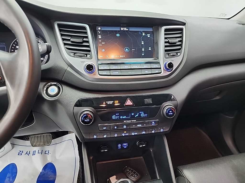 HYUNDAI Tucson - Vista 10