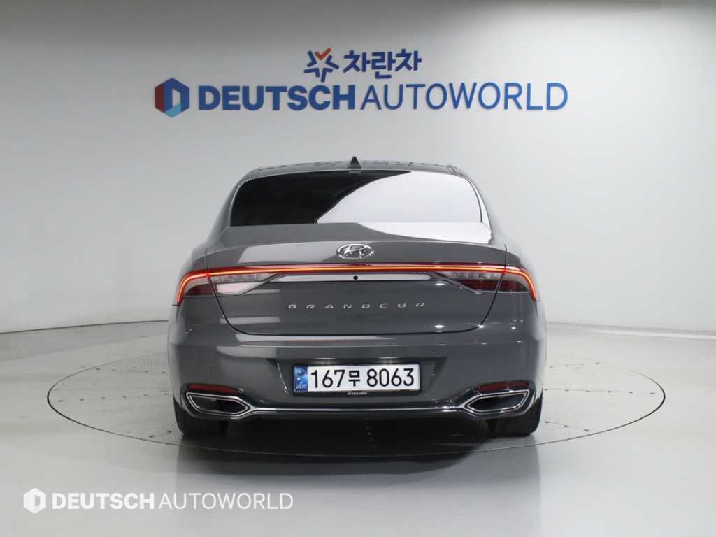 HYUNDAI Grandeur - Vista 4