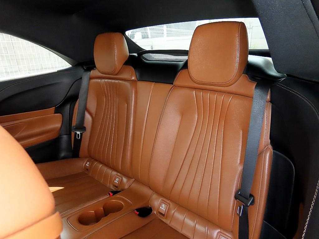 Mercedes Benz E class - Vista 11