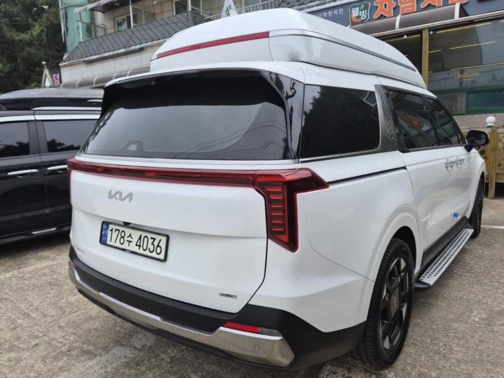 KIA Carnival - Vista 4