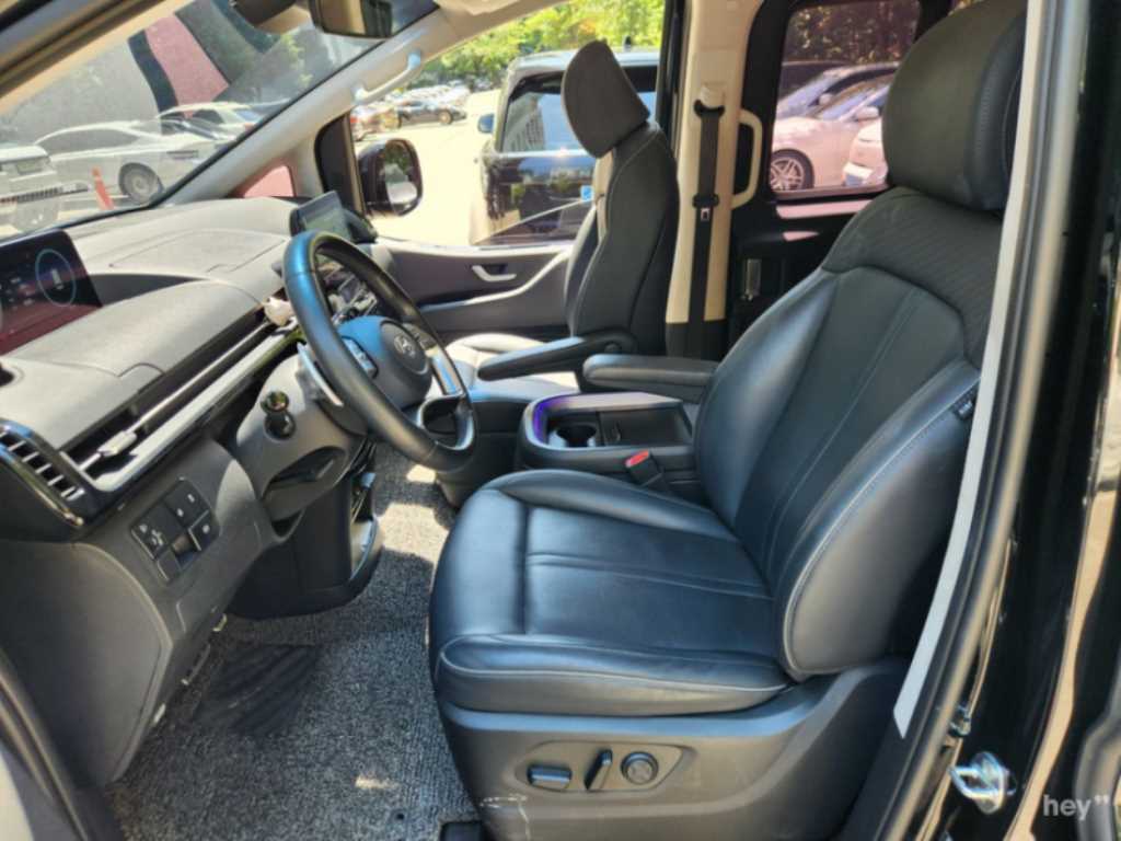 HYUNDAI Staria - Vista 7