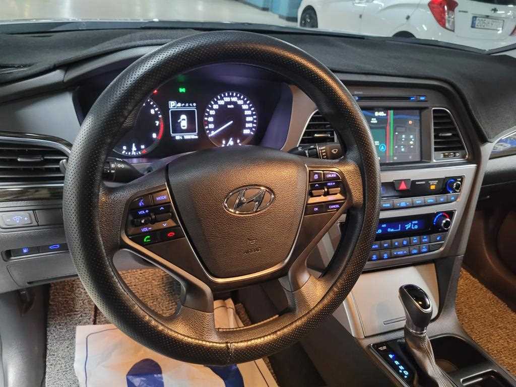 HYUNDAI Sonata 2017 Plateado - Importación desde Corea - HF Imports Iquique - Foto 13
