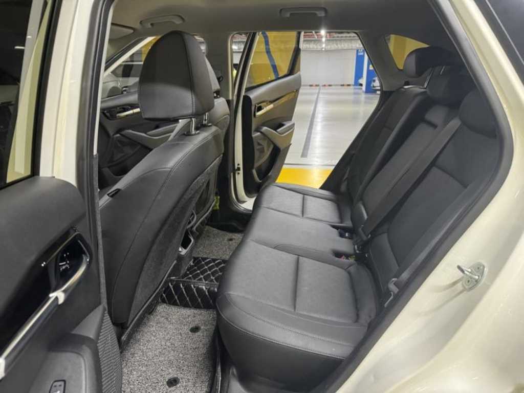 KIA Seltos - Vista 8