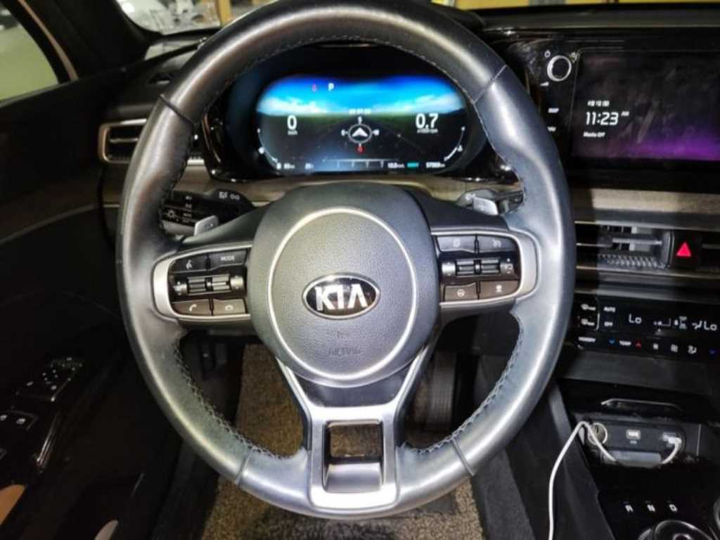 KIA K5 - Vista 8