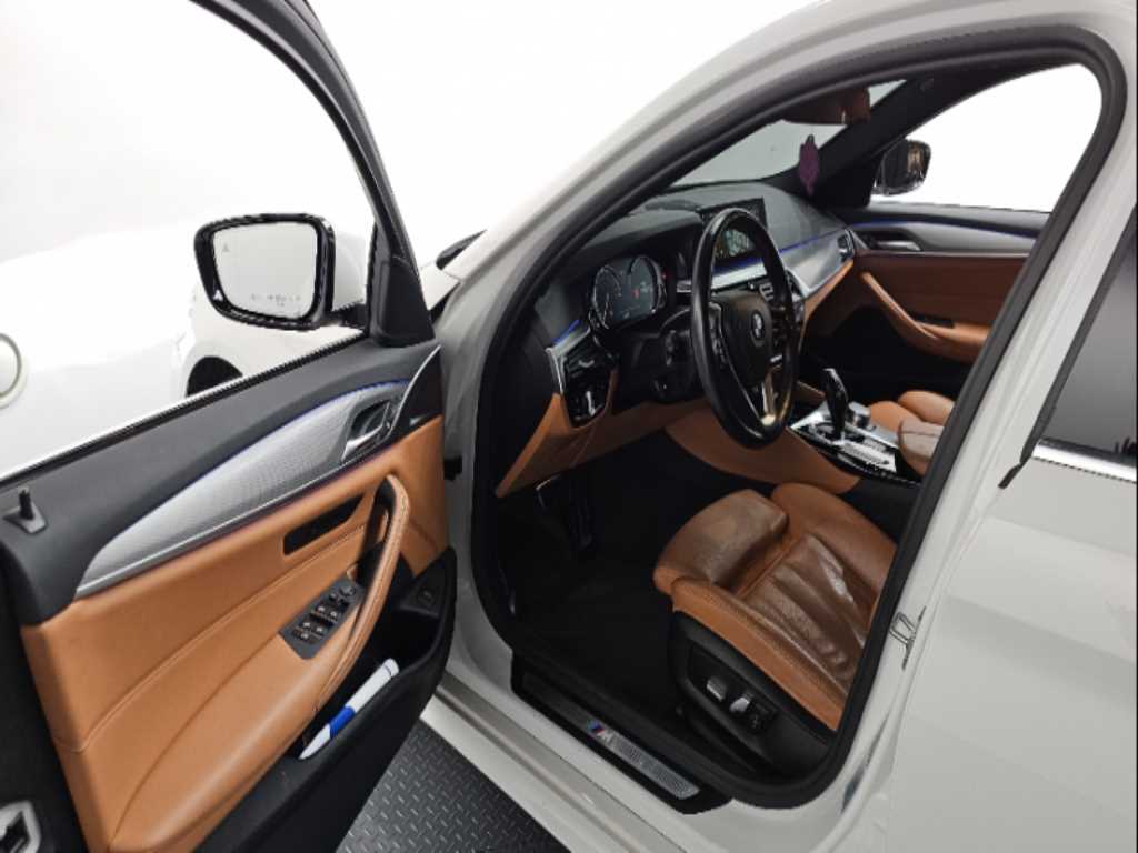 BMW 5 Series - Vista 10