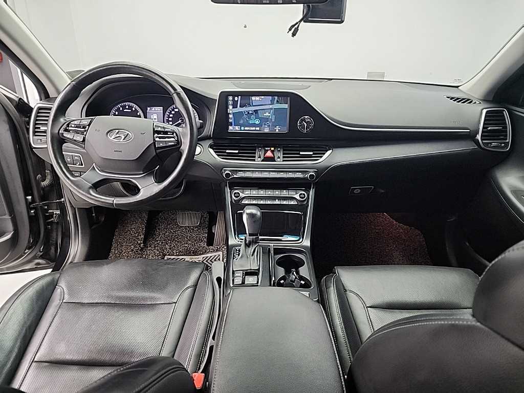 HYUNDAI Grandeur - Vista 7