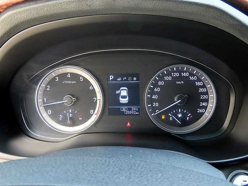 HYUNDAI Grandeur - Vista 9