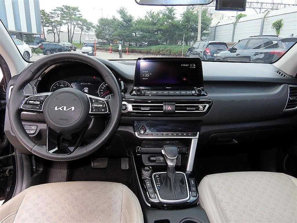 KIA Seltos - Vista 7