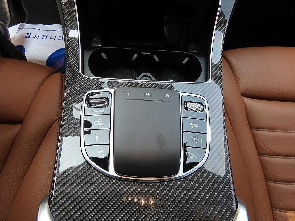 Mercedes Benz GLC Class - Vista 12