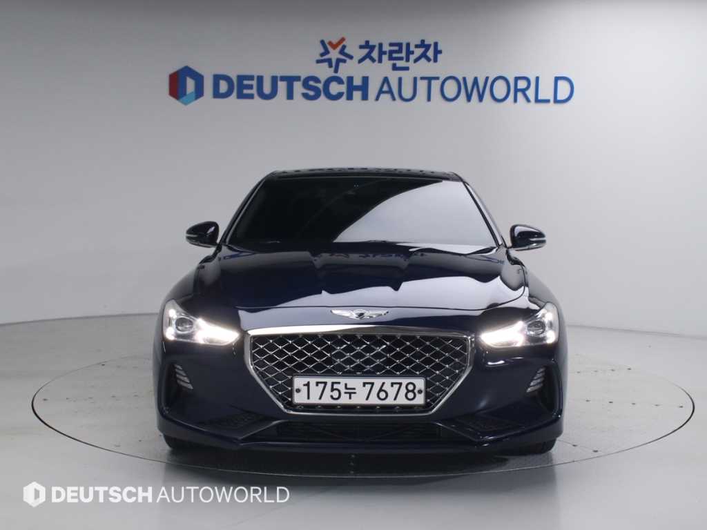 Genesis G70 - Vista 3