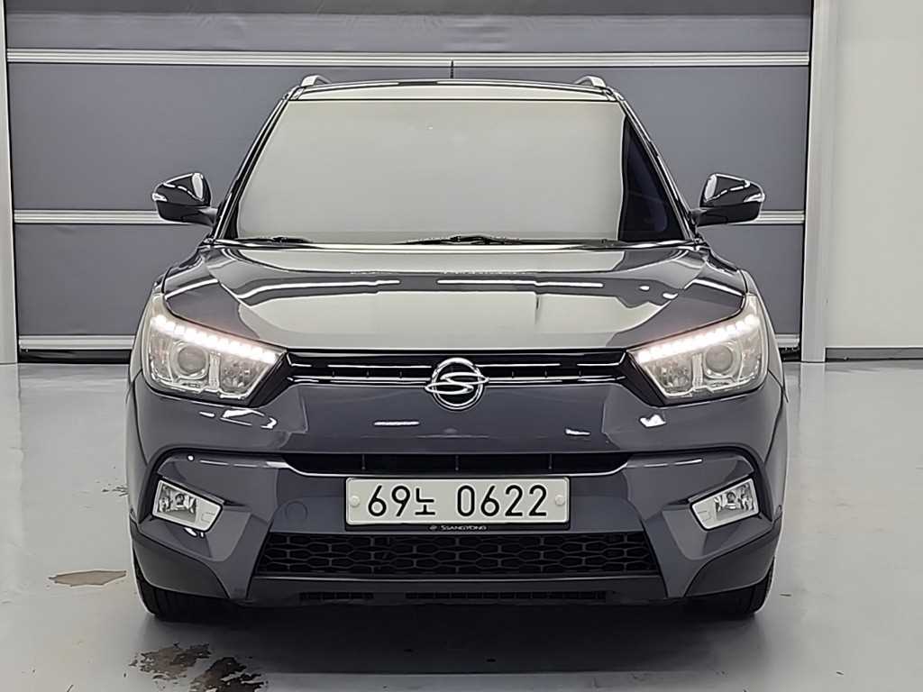 Ssangyong Tivoli - Vista 2